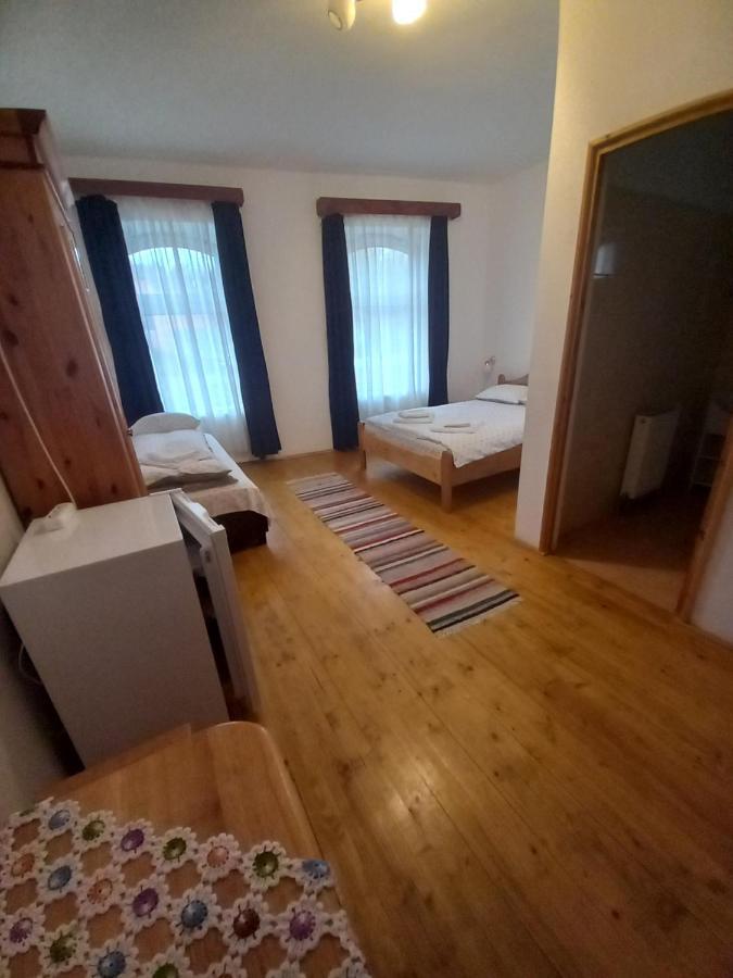 Casa Din * Barcut